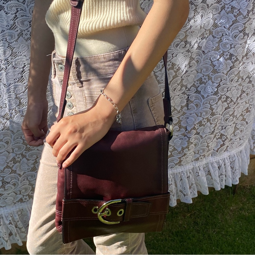 Coach Soho Belted Crossbody / Messenger / Flap Burgundy Leather Bag - Picture 10 of 15
